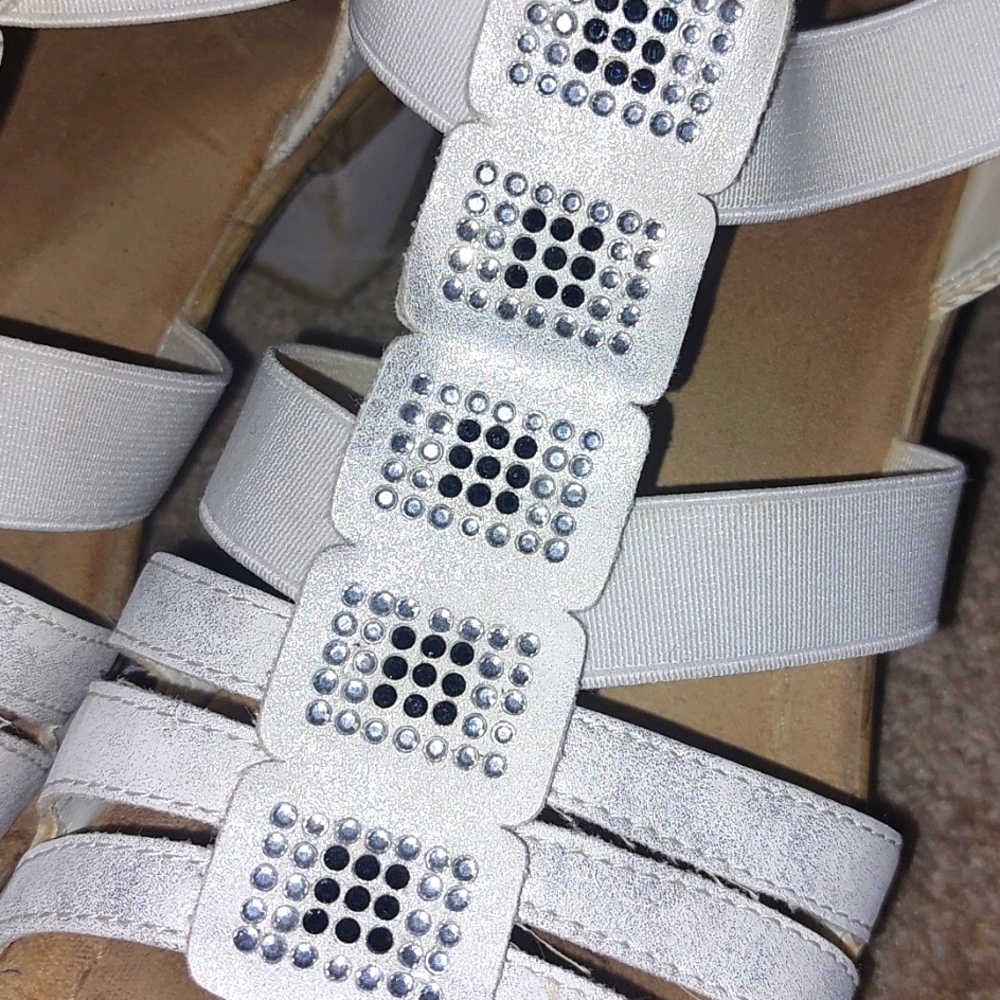 Sandals - Picture 5 of 6